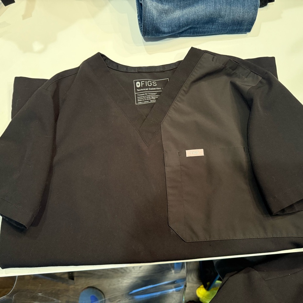 FIGS Black Scrub Top